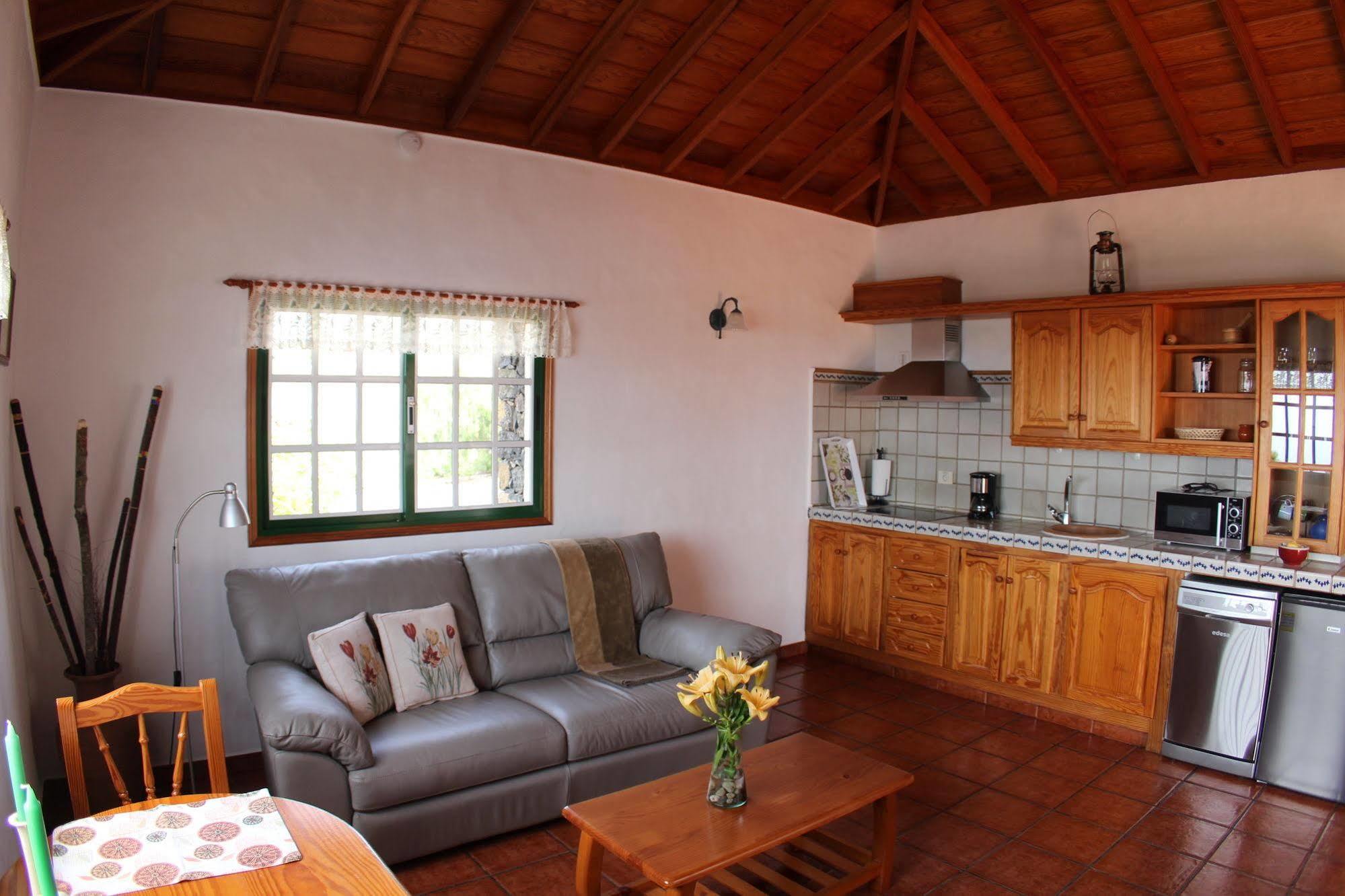 Casa La Majada (Adults Only) Guest House Los Llanos De Aridane Exterior photo